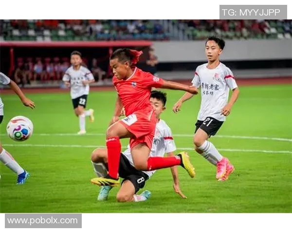 培养未来足球明星的少儿足球培训班全面开启快乐成长之旅